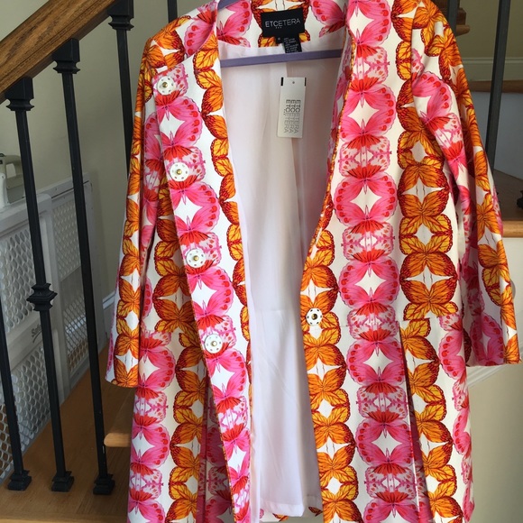 GORGEOUS SPRING COAT - Picture 3 of 3